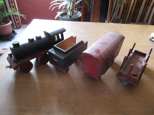 Eisenbahn mit tender und zwei - eisenbahn,