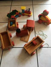 Alte Holz-Eisenbahnen mit