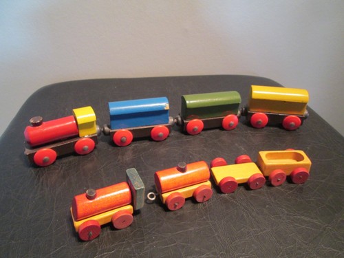 Alte antike holzeisenbahn - alte,